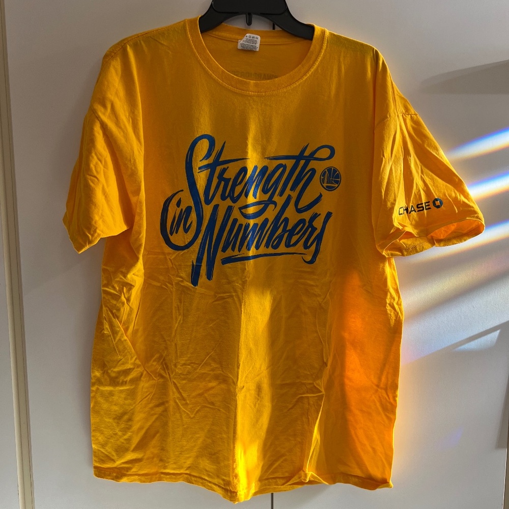Golden State Warriors- 2018 Playoffs Strength in Numbers Tee- Adult size XL - Picture 1 of 9